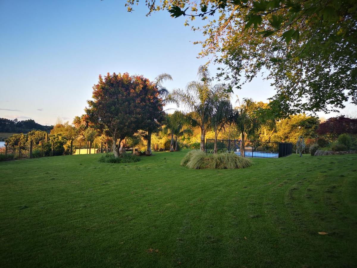 River Side Lodge Whakamarama Екстериор снимка